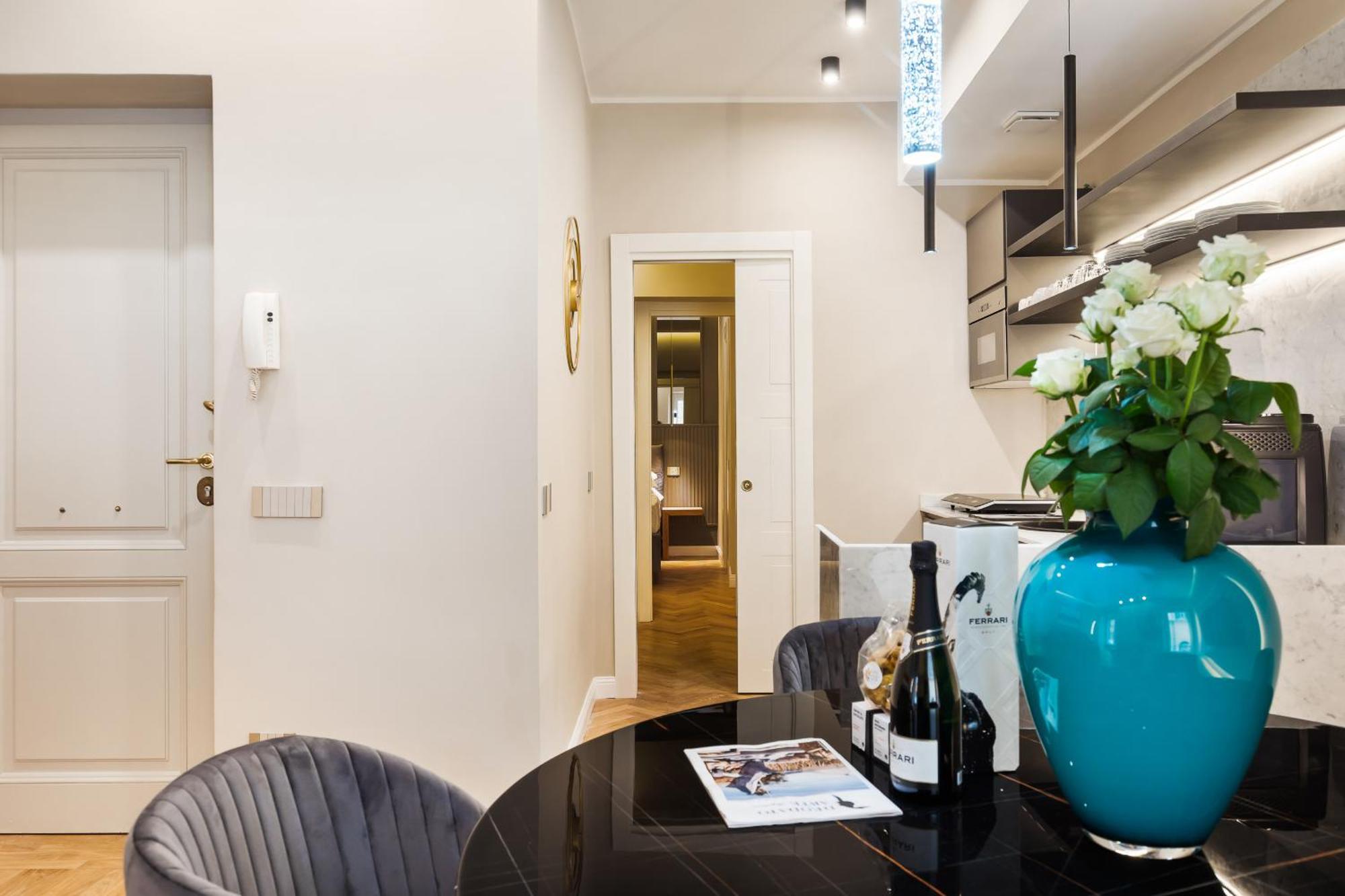 Spanish Steps Modern Gem *