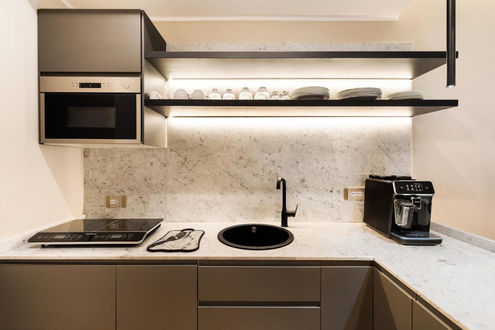 Apartment Spanish Steps Modern Gem *